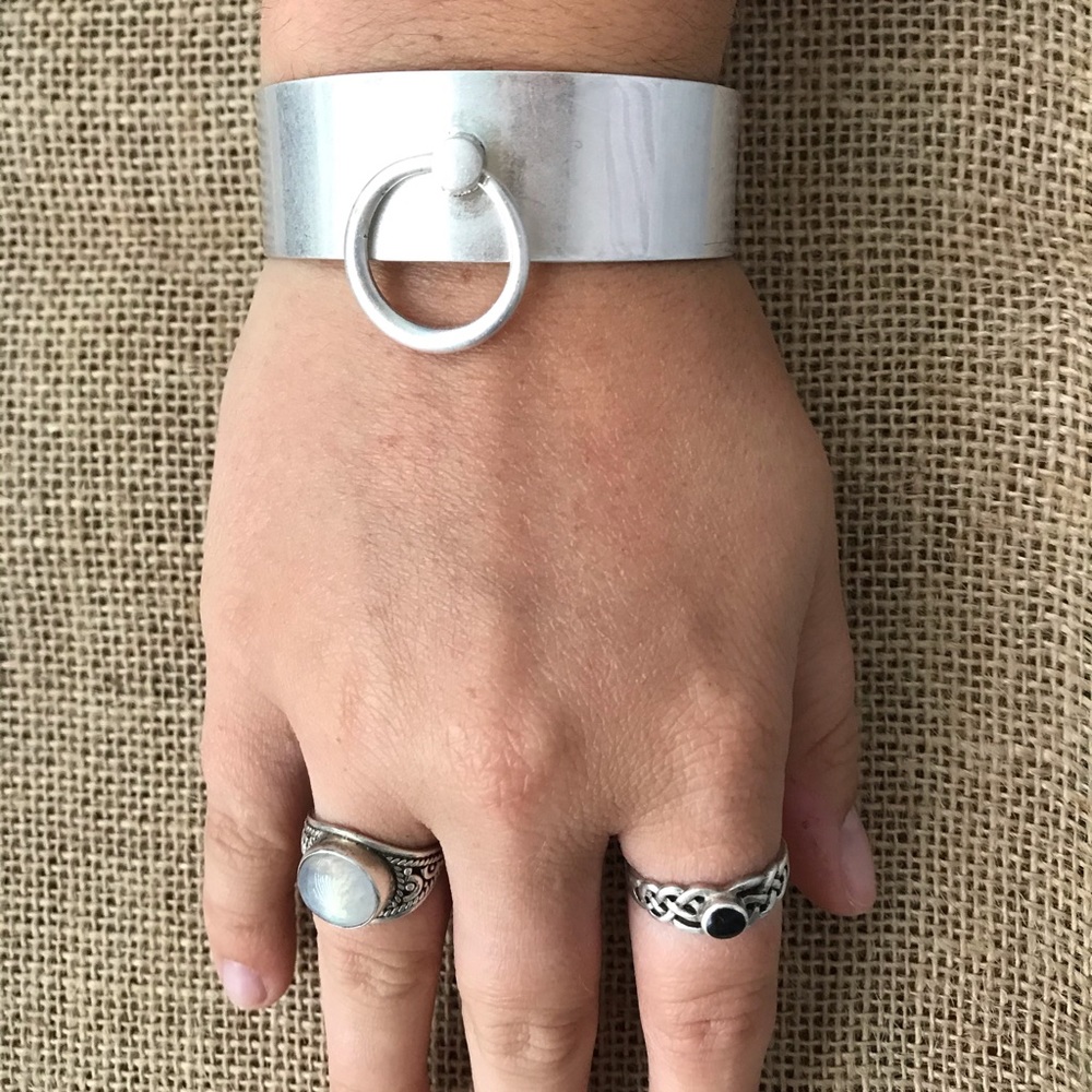 Silver beacelet